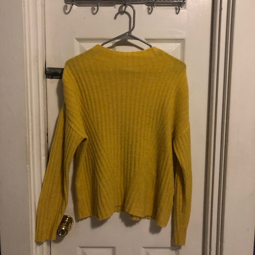 Muted Yellow Knitted Sweater S